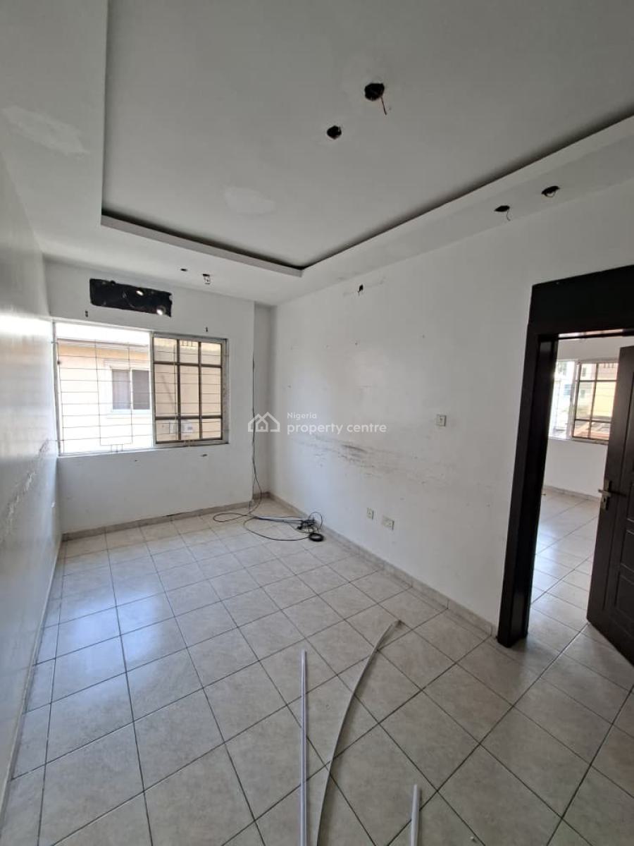 4 Bedrooms Semi Detached House with a Bq, Lekki Phase 1, Lekki, Lagos, Semi-detached Duplex for Rent