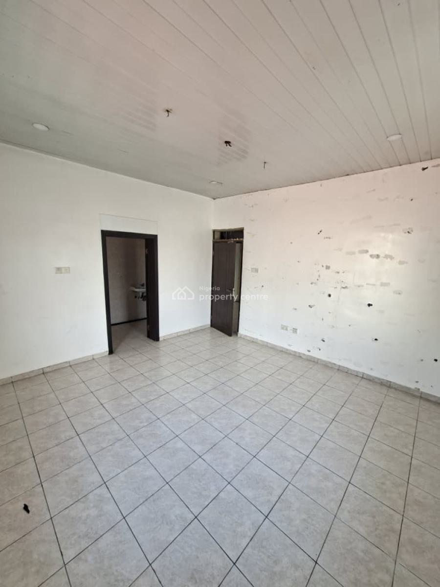 4 Bedrooms Semi Detached House with a Bq, Lekki Phase 1, Lekki, Lagos, Semi-detached Duplex for Rent