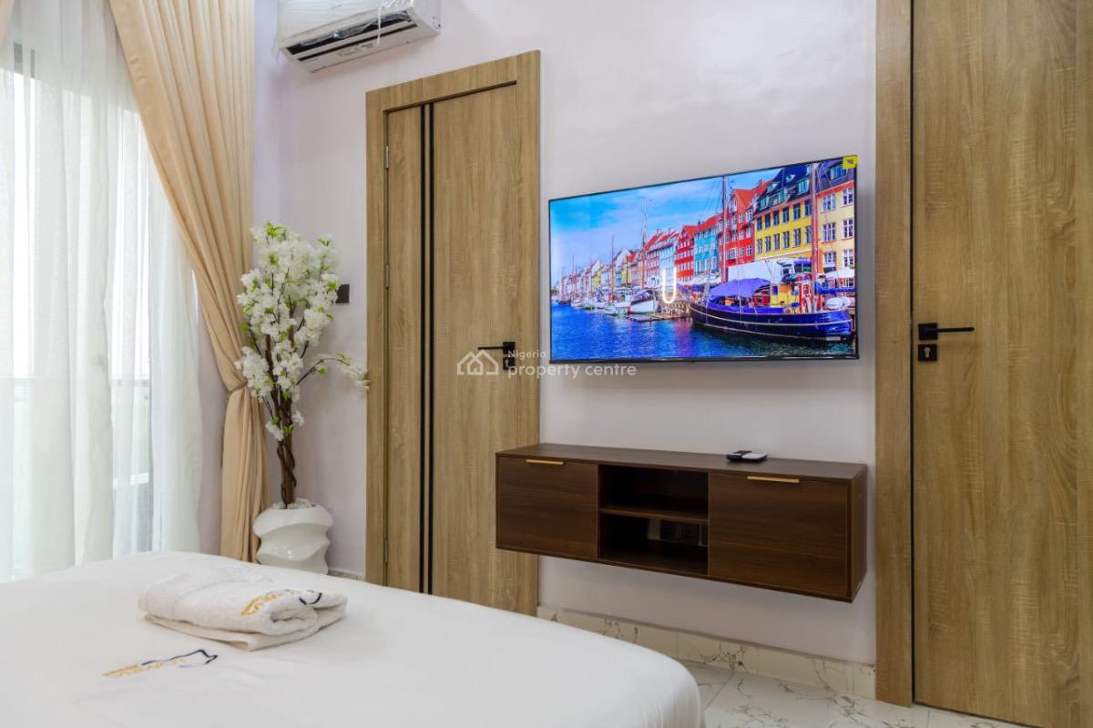 Tastefully Furnished 3 Bedroom Apartment with Balcony and Ps 5, Chevron, Lekki, Lagos, Flat / Apartment Short Let