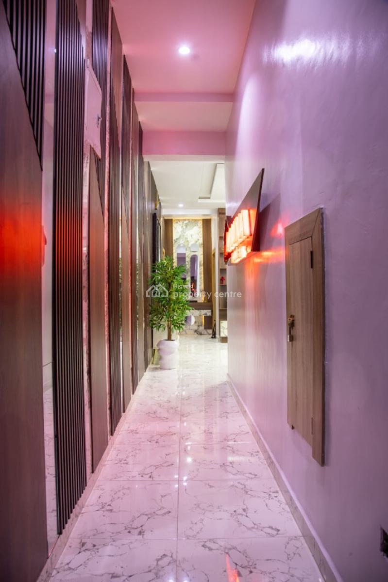 Tastefully Furnished 3 Bedroom Apartment with Balcony and Ps 5, Chevron, Lekki, Lagos, Flat / Apartment Short Let