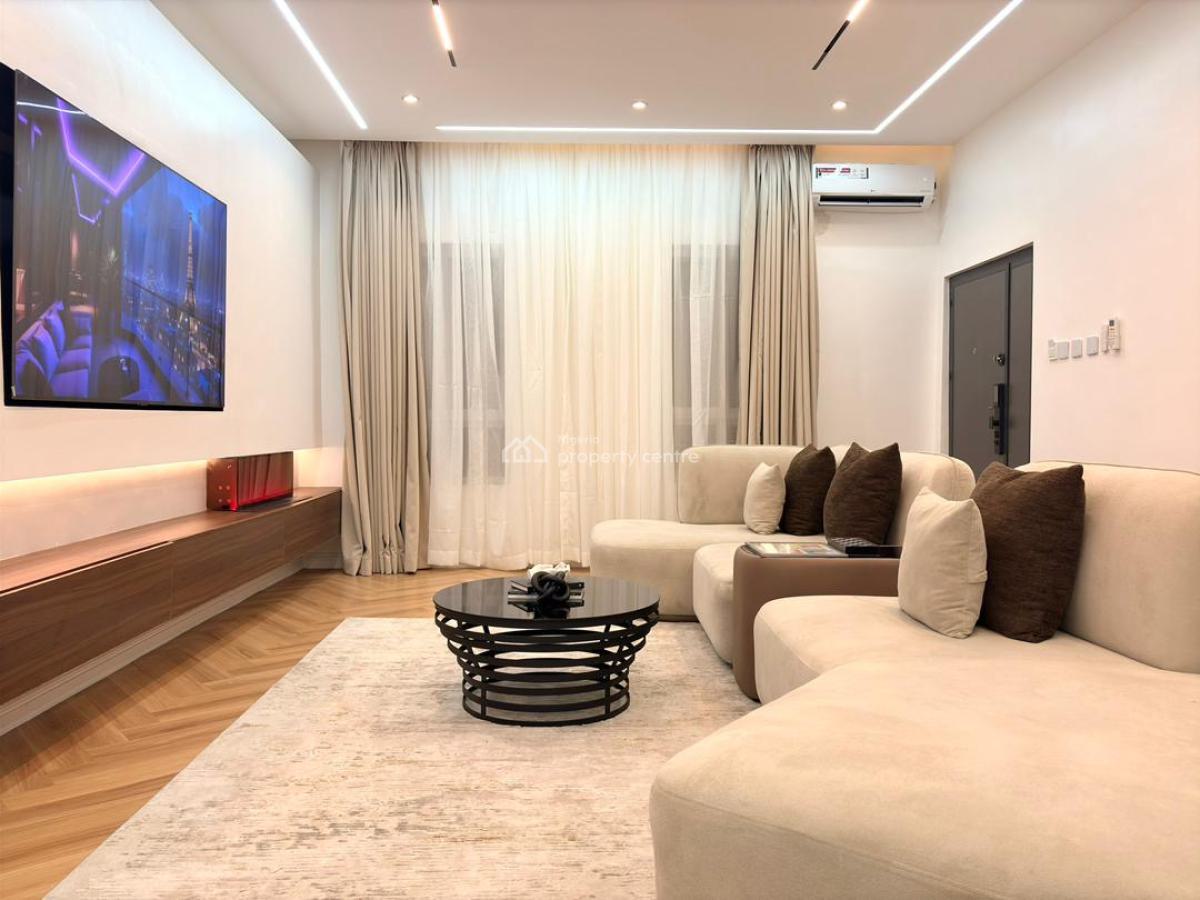 2 Bedroom Apartment with Pool and Gym Now Available, Lekki Phase 1, Lekki, Lagos, Flat / Apartment Short Let