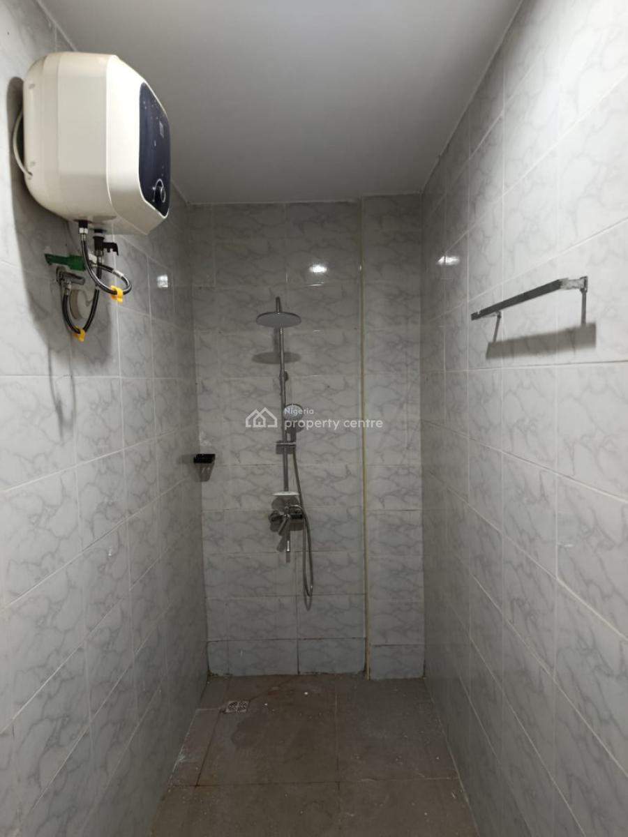 Executive and Luxury 3 Bedroom All En-suite, Olaleye Estate, Iponri, Surulere, Lagos, Flat / Apartment for Rent