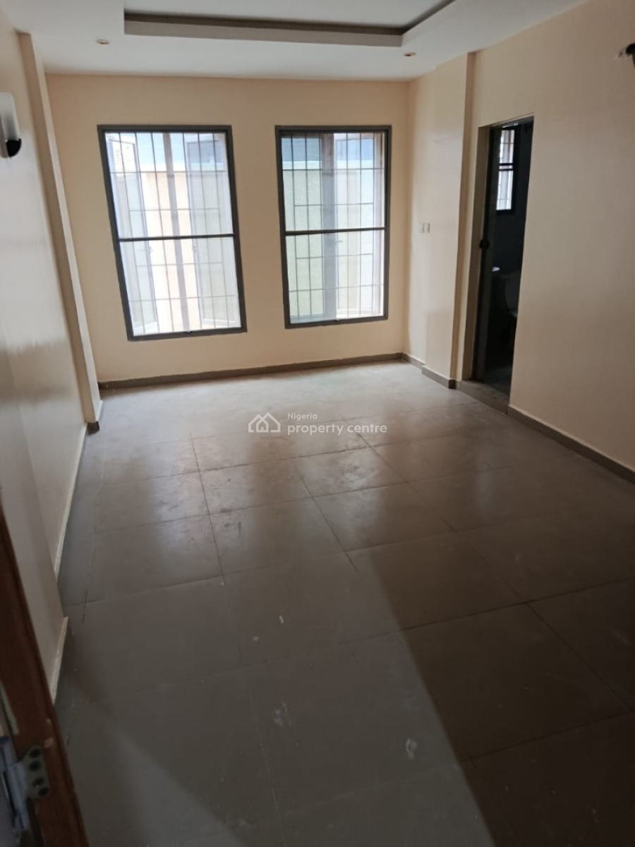 Executive and Luxury 3 Bedroom All En-suite, Olaleye Estate, Iponri, Surulere, Lagos, Flat / Apartment for Rent