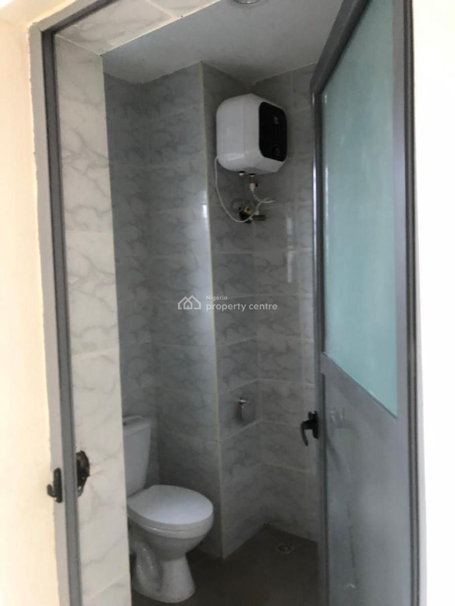 Executive and Luxury 3 Bedroom All En-suite, Olaleye Estate, Iponri, Surulere, Lagos, Flat / Apartment for Rent