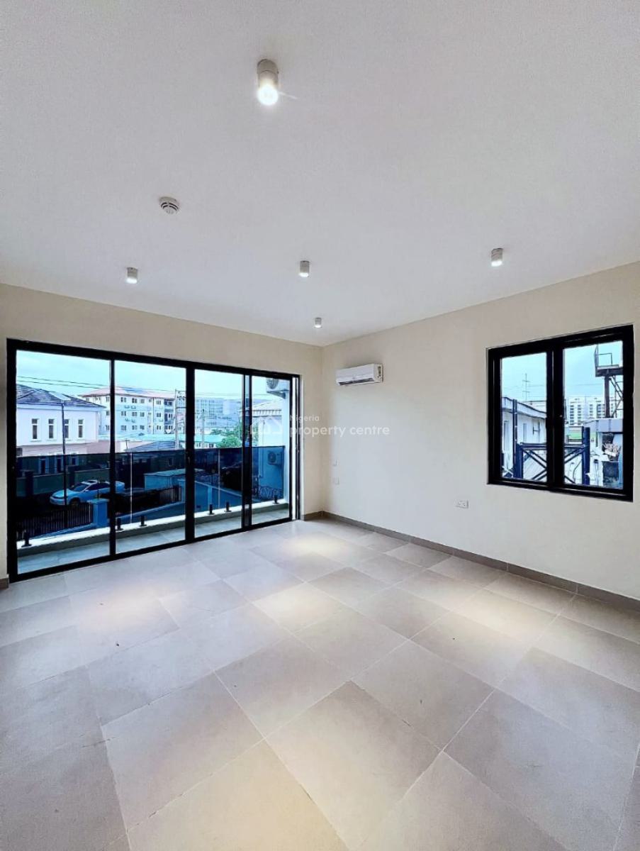 Newly Built 3 Bedroom Apartment, Lekki Phase 1, Lekki, Lagos, Flat / Apartment for Sale