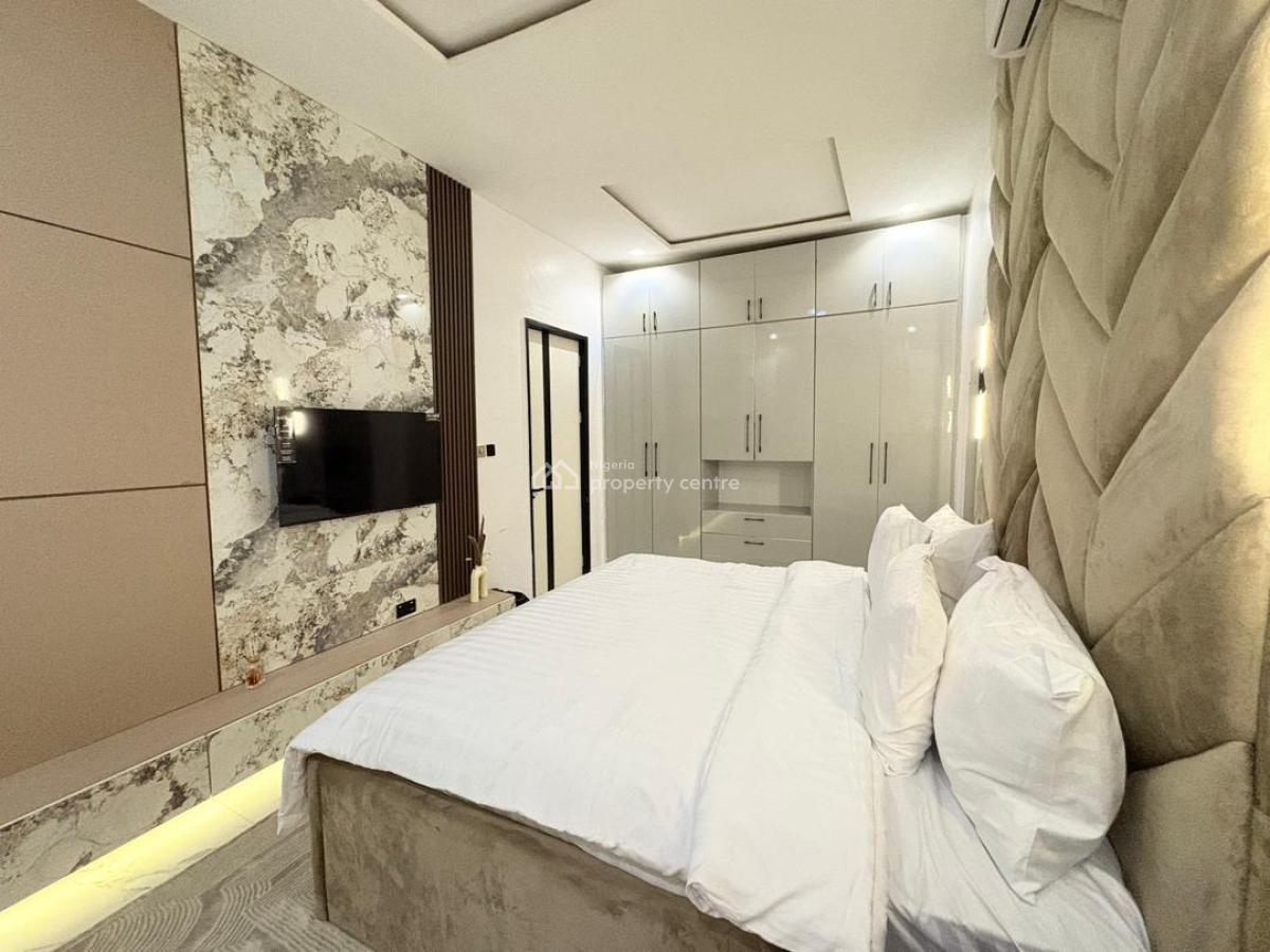 Newly Furnished Luxury 3 Bedroom with Pool and Ps5, Lekki Phase 1, Lekki, Lagos, Flat / Apartment Short Let