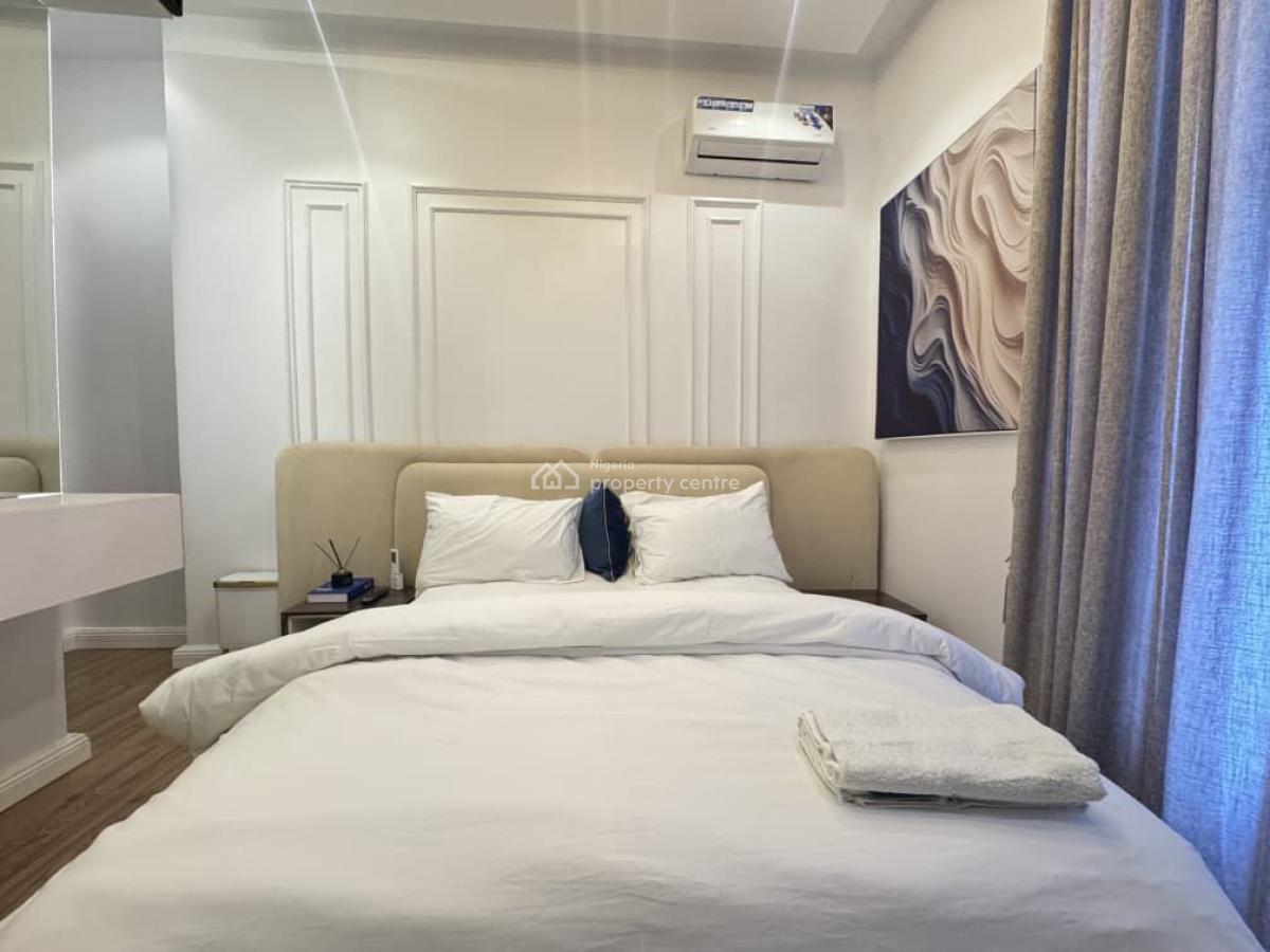 Newly Furnished Luxury 3 Bedroom with Pool and Ps5, Lekki Phase 1, Lekki, Lagos, Flat / Apartment Short Let