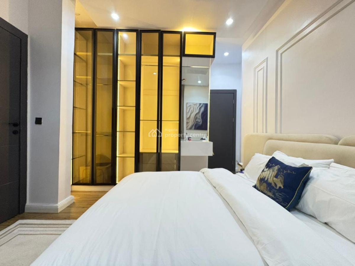 Newly Furnished Luxury 3 Bedroom with Pool and Ps5, Lekki Phase 1, Lekki, Lagos, Flat / Apartment Short Let