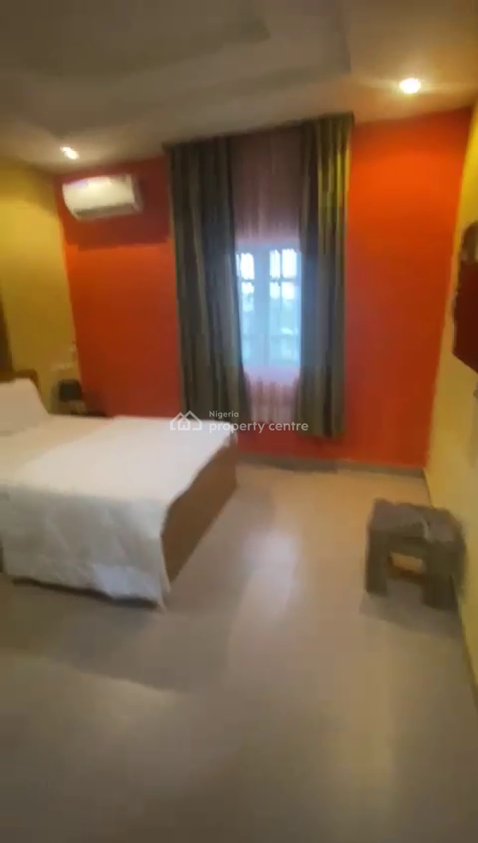 2 Bedroom Flat, Maryland, Lagos, Flat / Apartment for Rent