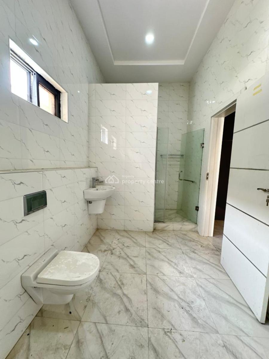 Spaciously Built 4 Bedroom Penthouse with Bq, Victoria Island (vi), Lagos, House for Rent