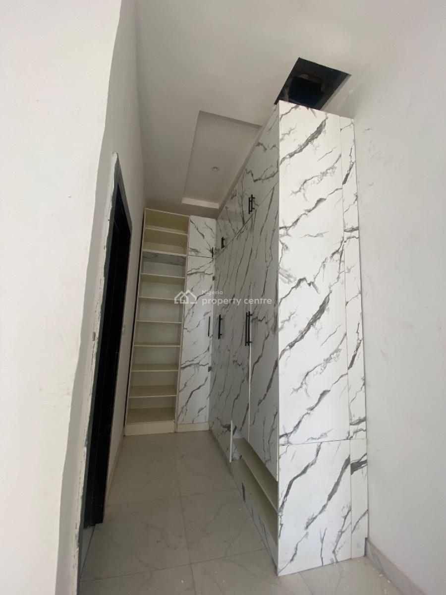 4 Bedroom Terraced Duplex + Bq, New Road, Lekki, Lagos, Terraced Duplex for Sale