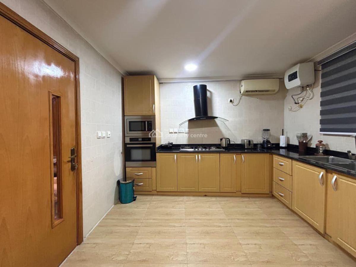 4 Bedroom Fully Detached Self Compound Duplex with 2 Living Rooms, Lekki Phase 1, Lekki, Lagos, Flat / Apartment Short Let