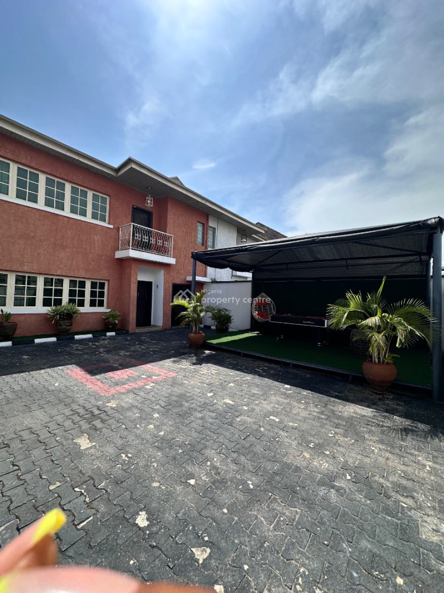 Coolest 2 Bedroom Luxury Apartment, Off Omorinre Johnson Street, Lekki Phase 1, Lekki, Lagos, Flat / Apartment Short Let