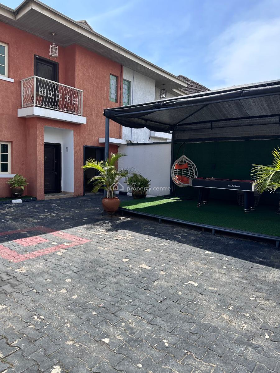 Coolest 2 Bedroom Luxury Apartment, Off Omorinre Johnson Street, Lekki Phase 1, Lekki, Lagos, Flat / Apartment Short Let