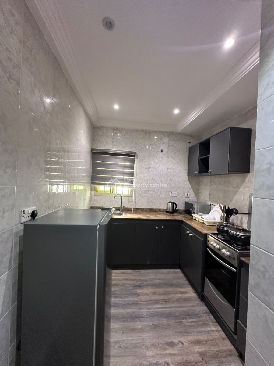 Coolest 2 Bedroom Luxury Apartment, Off Omorinre Johnson Street, Lekki Phase 1, Lekki, Lagos, Flat / Apartment Short Let