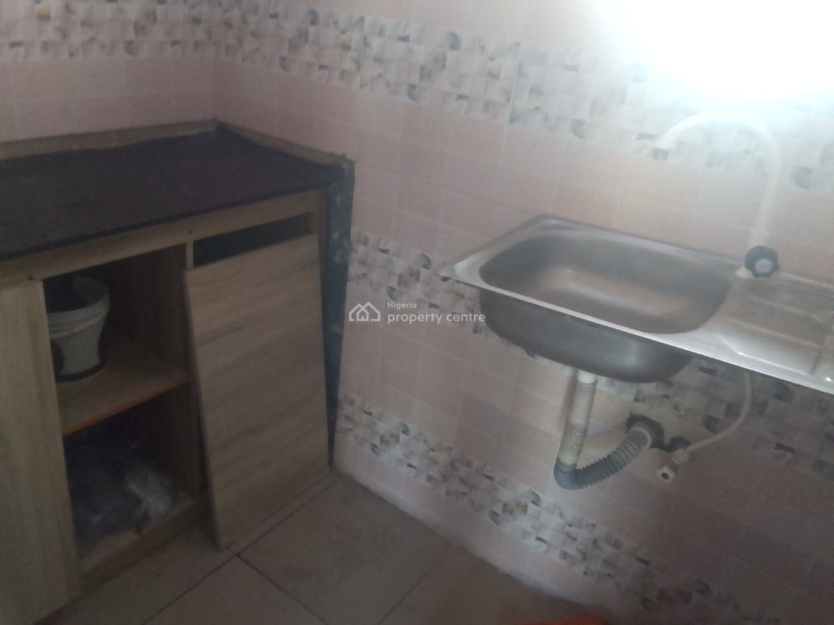 Spacious Luxury Self Contain with Excellent Features, Muniru Estate, Ogombo, Ajah, Lagos, Self Contain (single Rooms) for Rent