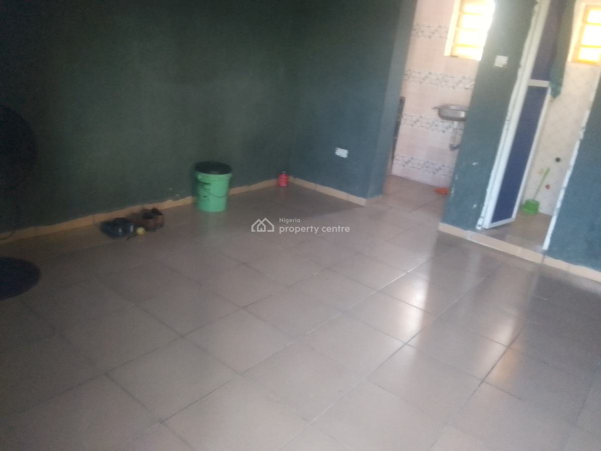 Spacious Luxury Self Contain with Excellent Features, Muniru Estate, Ogombo, Ajah, Lagos, Self Contain (single Rooms) for Rent