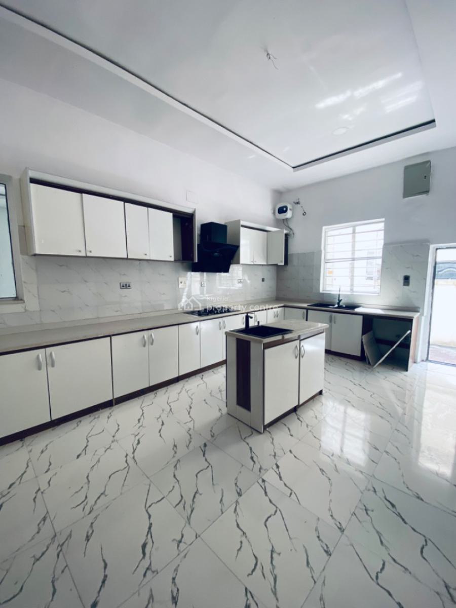 Standard 5 Bedrooms Detached Duplex with a Boys Quarter and Kitchen, Eleganza 2nd Toll Gate By Chevron, Lekki Phase 2, Lekki, Lagos, Detached Duplex for Rent