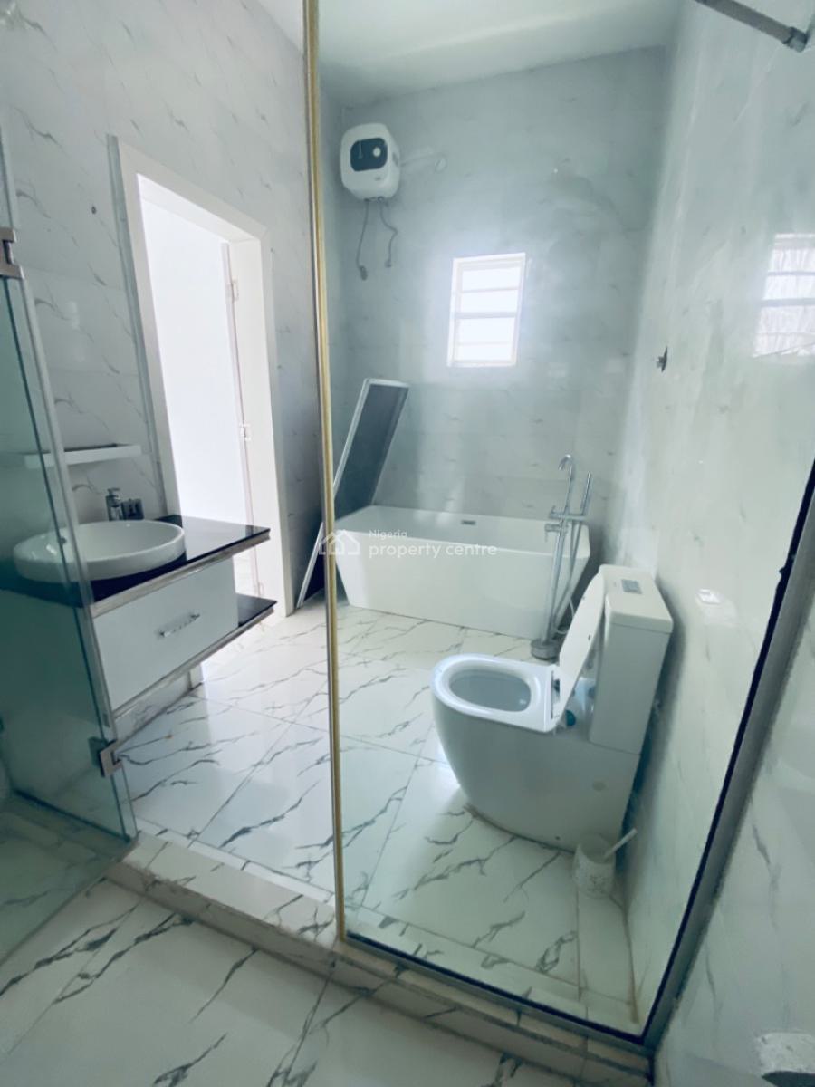 Standard 5 Bedrooms Detached Duplex with a Boys Quarter and Kitchen, Eleganza 2nd Toll Gate By Chevron, Lekki Phase 2, Lekki, Lagos, Detached Duplex for Rent