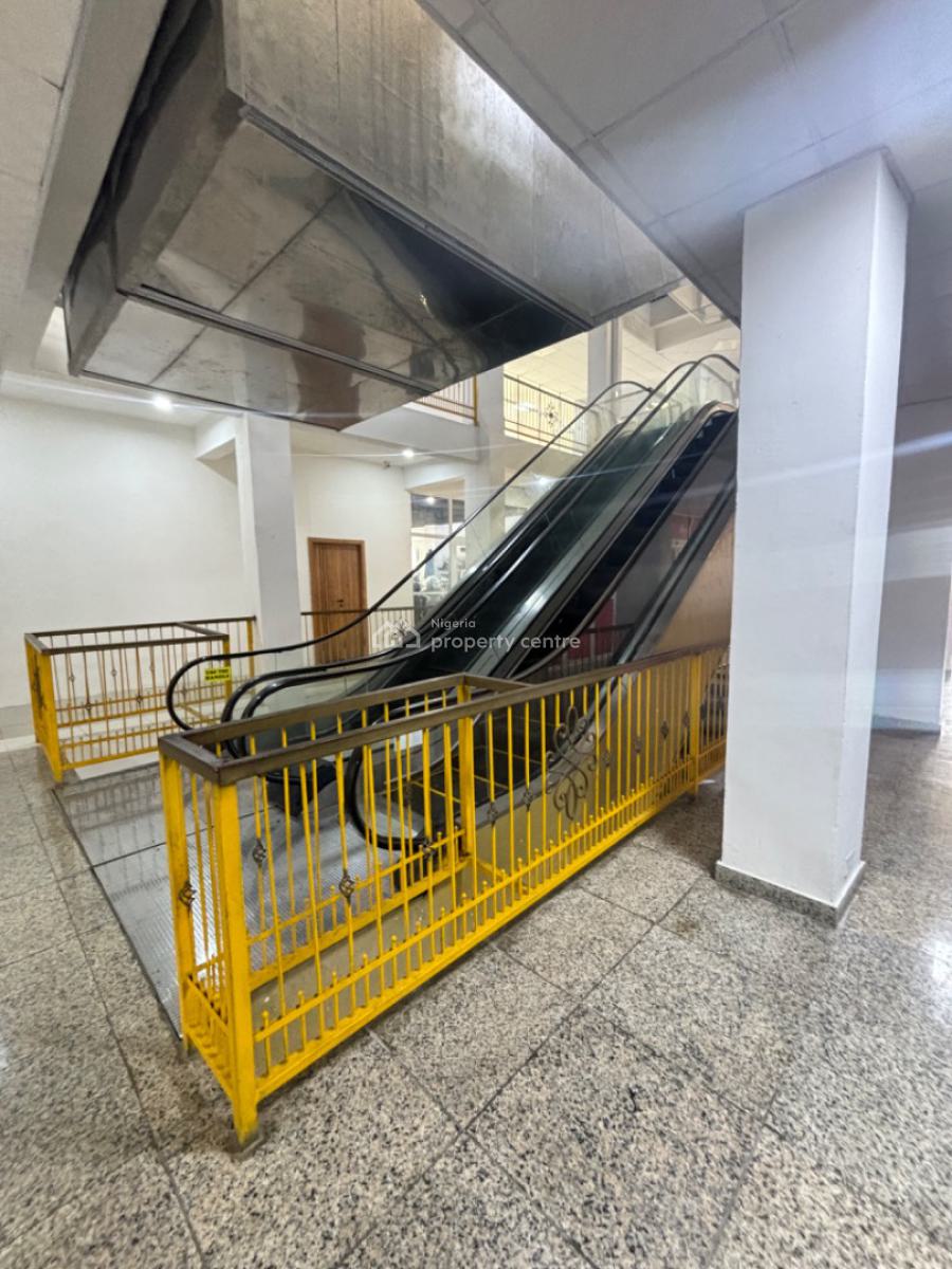 58sqm First Floor Space Available, Right Side, Lekki, Lagos, Plaza / Complex / Mall for Rent