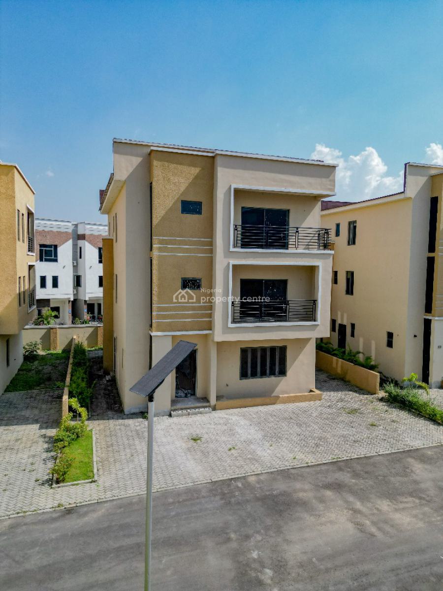 6-bedroom Detached Duplex, Jahi, Abuja, Detached Duplex for Sale