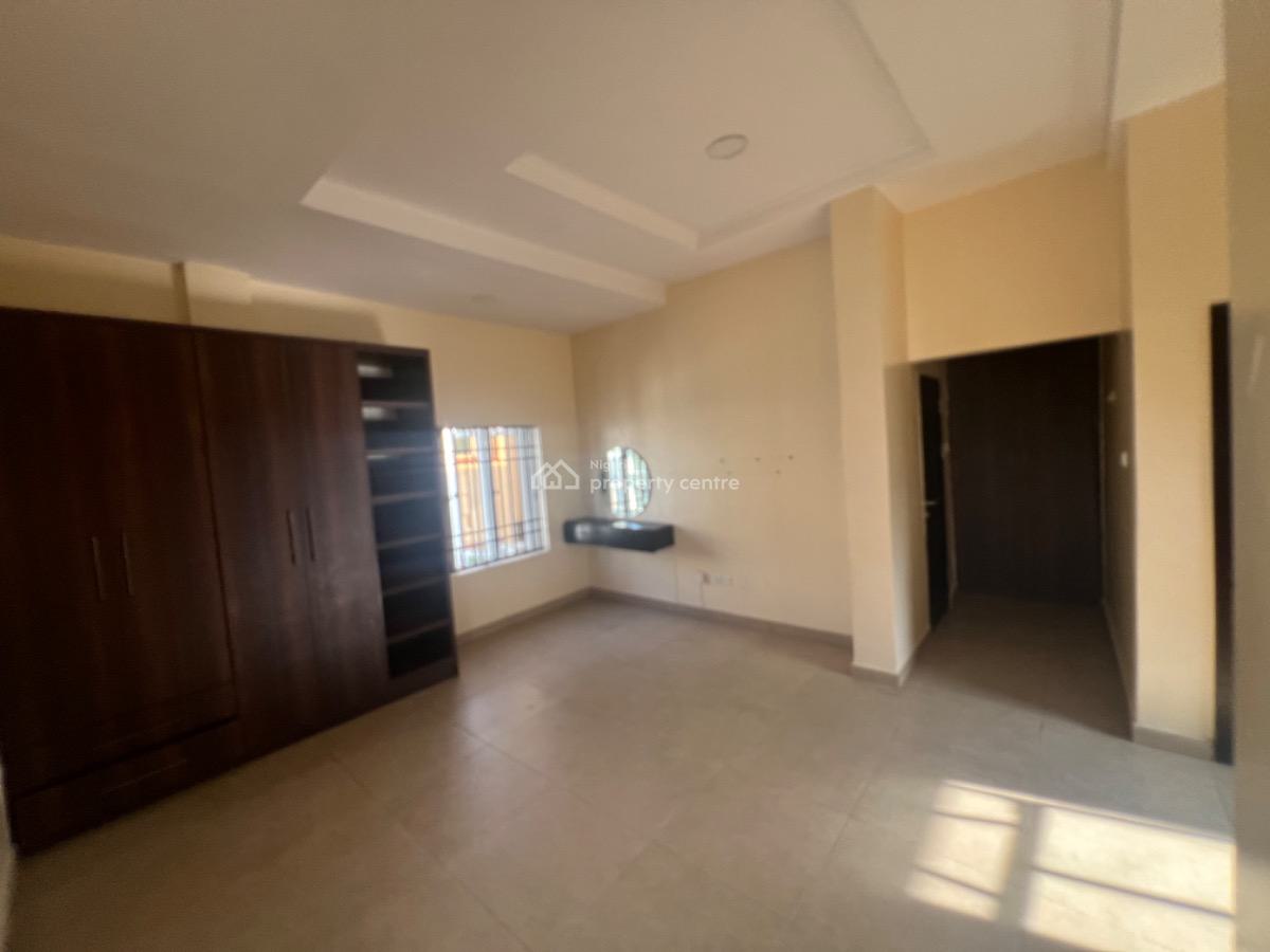 Standard 3 Bedroom Maisonett, Osapa, Lekki, Lagos, Flat / Apartment for Rent