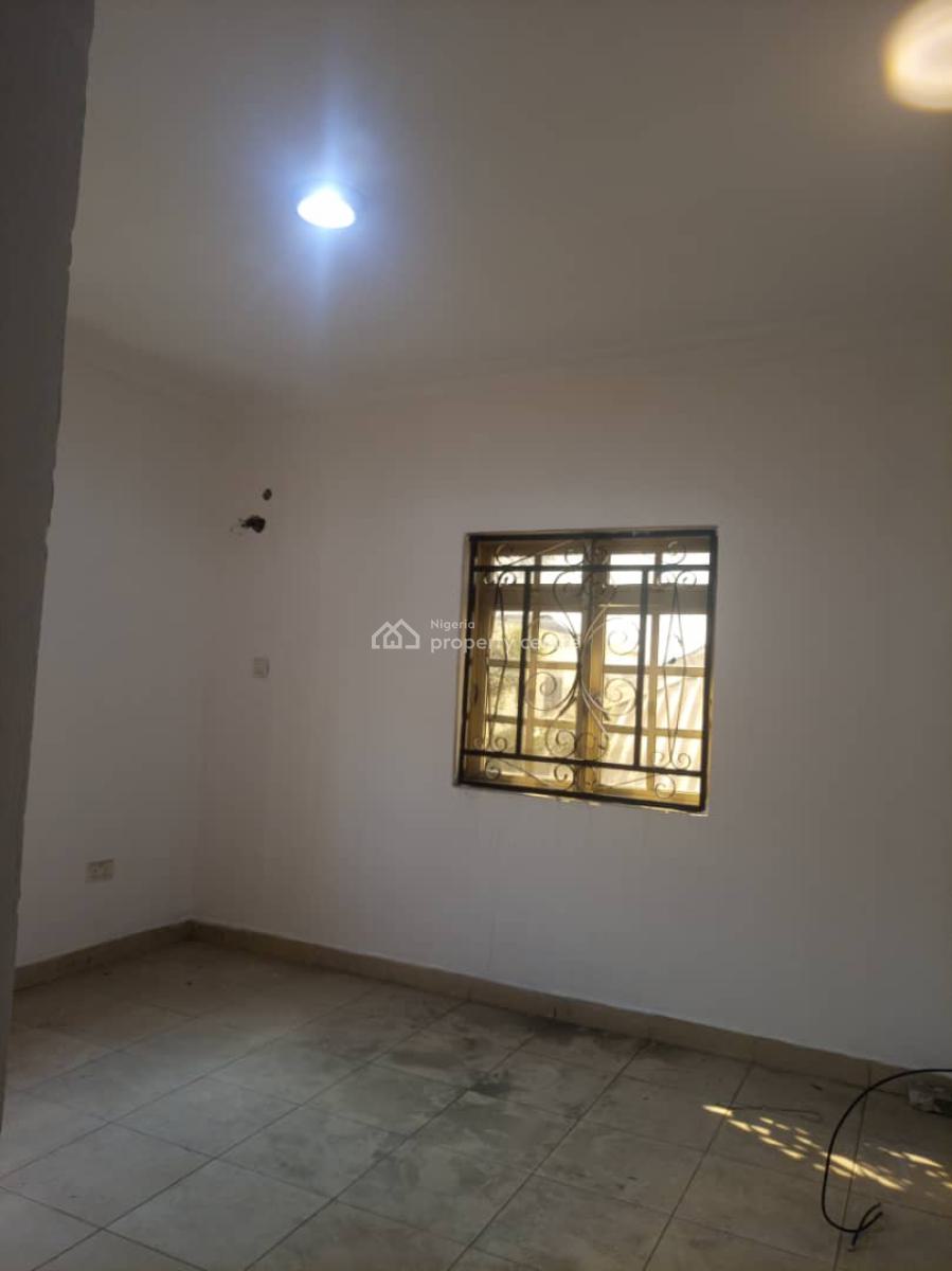 3 Bedroom Flat Is Available, Off Lekki Phase 1 Gate, Lekki Phase 1, Lekki, Lagos, Flat / Apartment for Rent