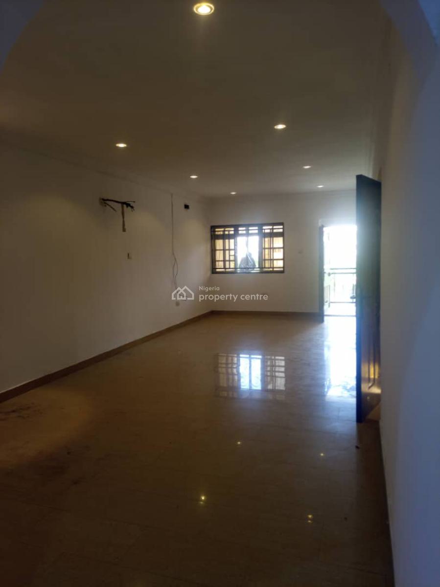 3 Bedroom Flat Is Available, Off Lekki Phase 1 Gate, Lekki Phase 1, Lekki, Lagos, Flat / Apartment for Rent