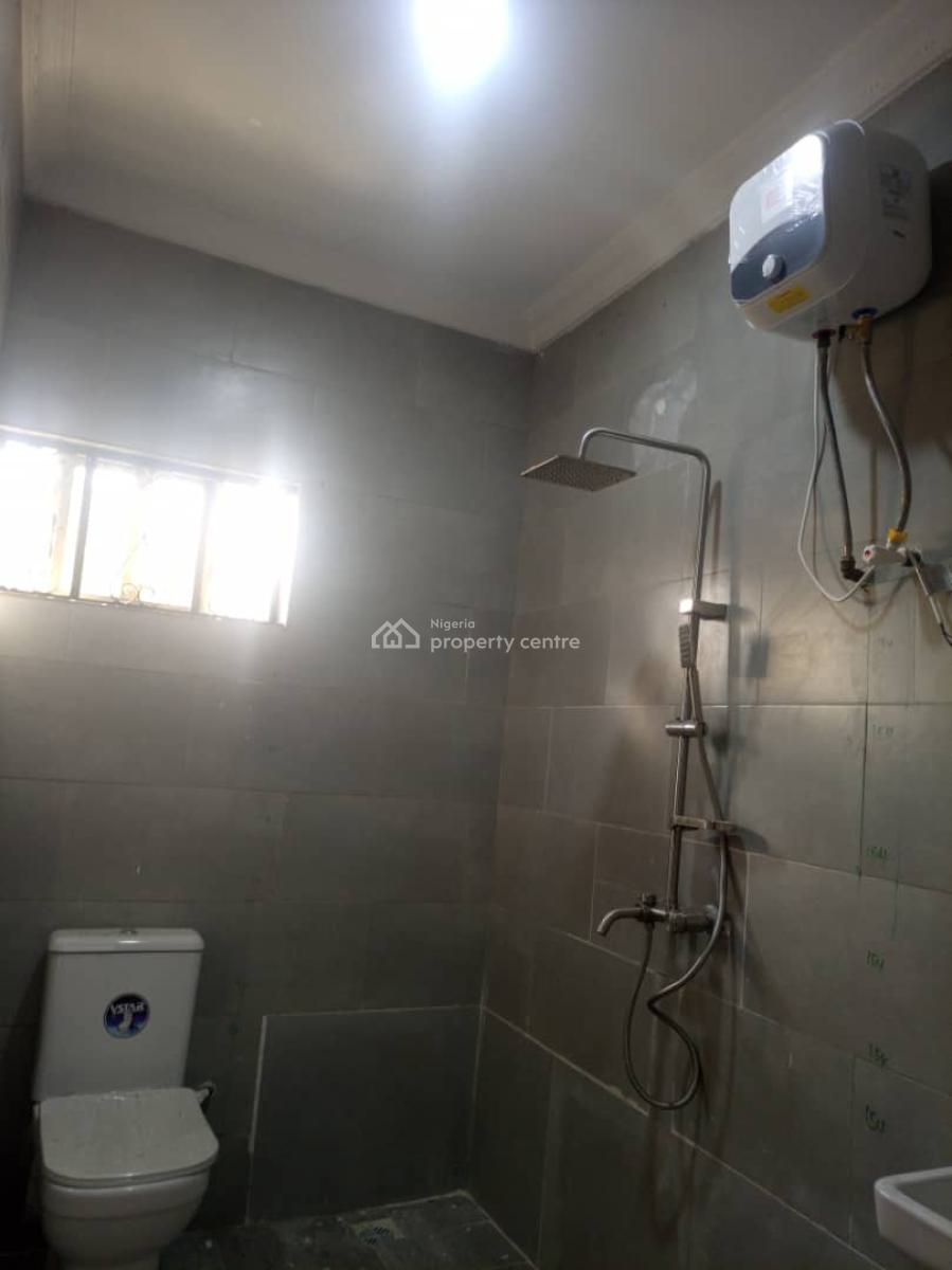 3 Bedroom Flat Is Available, Off Lekki Phase 1 Gate, Lekki Phase 1, Lekki, Lagos, Flat / Apartment for Rent