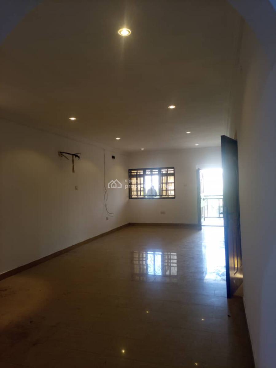 3 Bedroom Flat Is Available, Off Lekki Phase 1 Gate, Lekki Phase 1, Lekki, Lagos, Flat / Apartment for Rent