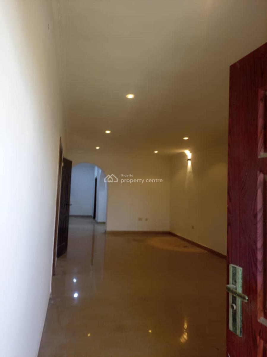 3 Bedroom Flat Is Available, Off Lekki Phase 1 Gate, Lekki Phase 1, Lekki, Lagos, Flat / Apartment for Rent