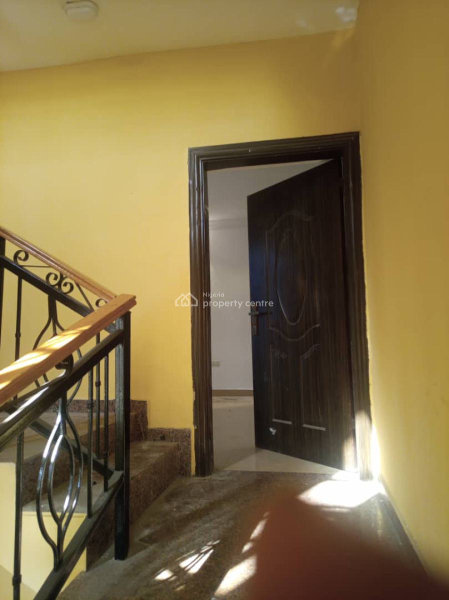 3 Bedroom Flat Is Available, Off Lekki Phase 1 Gate, Lekki Phase 1, Lekki, Lagos, Flat / Apartment for Rent