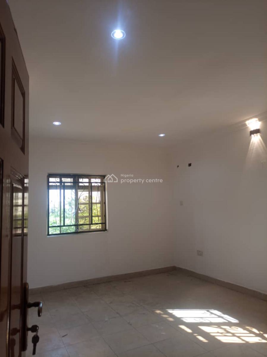 3 Bedroom Flat Is Available, Off Lekki Phase 1 Gate, Lekki Phase 1, Lekki, Lagos, Flat / Apartment for Rent