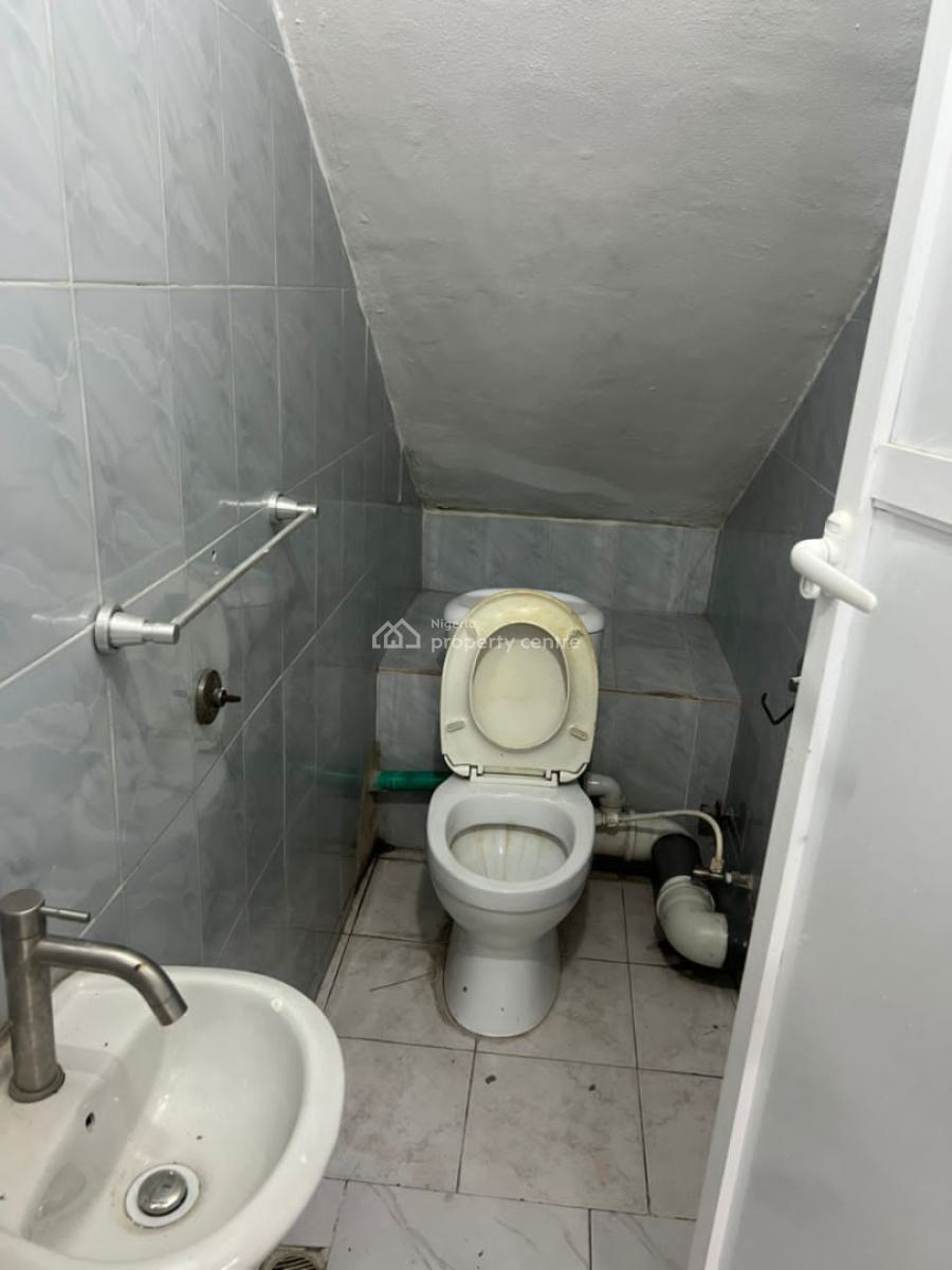 Well Maintained Miniflat with Personal Kitchen, Lekki Phase 1, Lekki, Lagos, Mini Flat (room and Parlour) for Rent