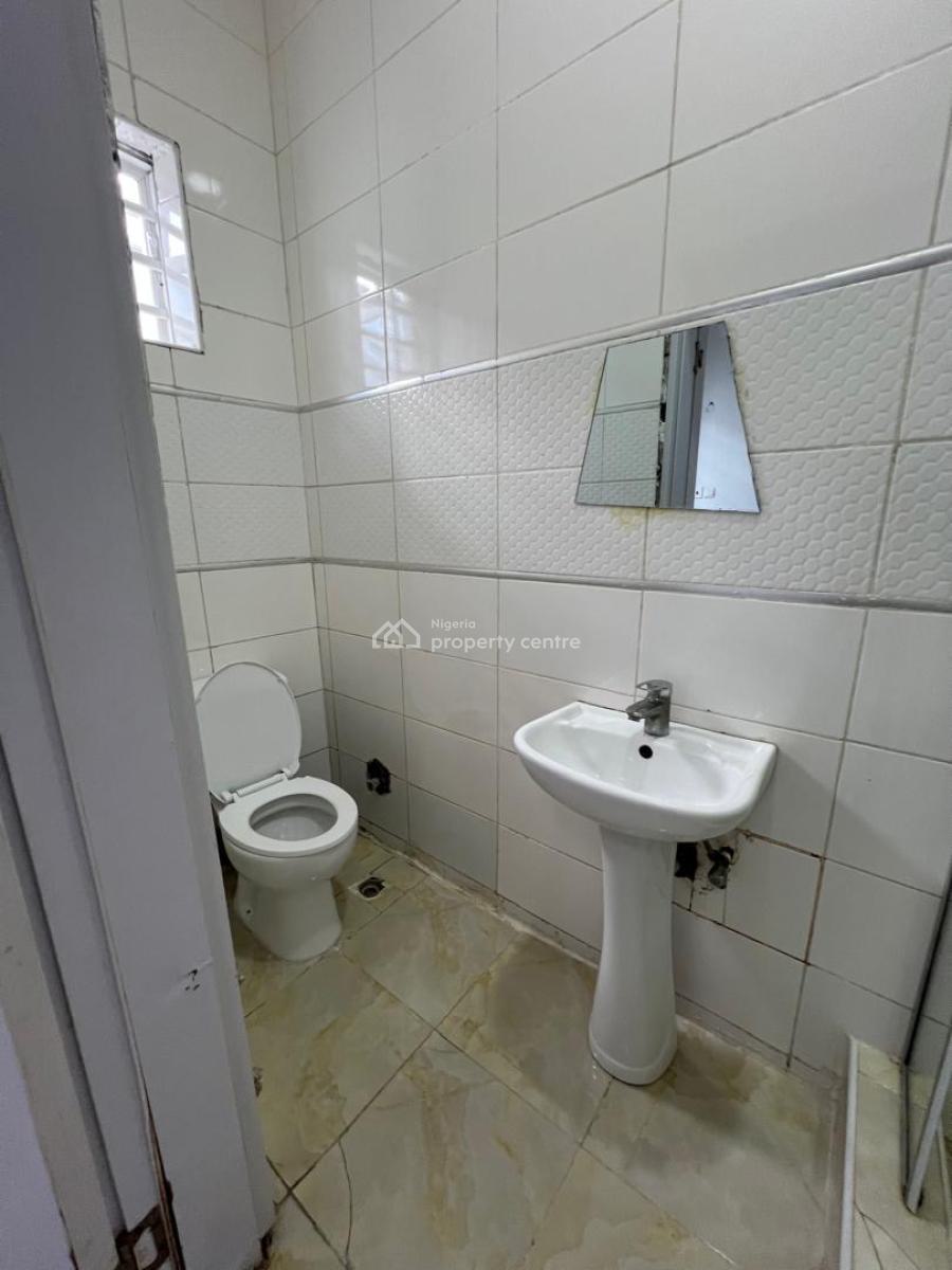 Single Room Shared Apartment Now Available, Ikota, Lekki, Lagos, Flat / Apartment for Rent