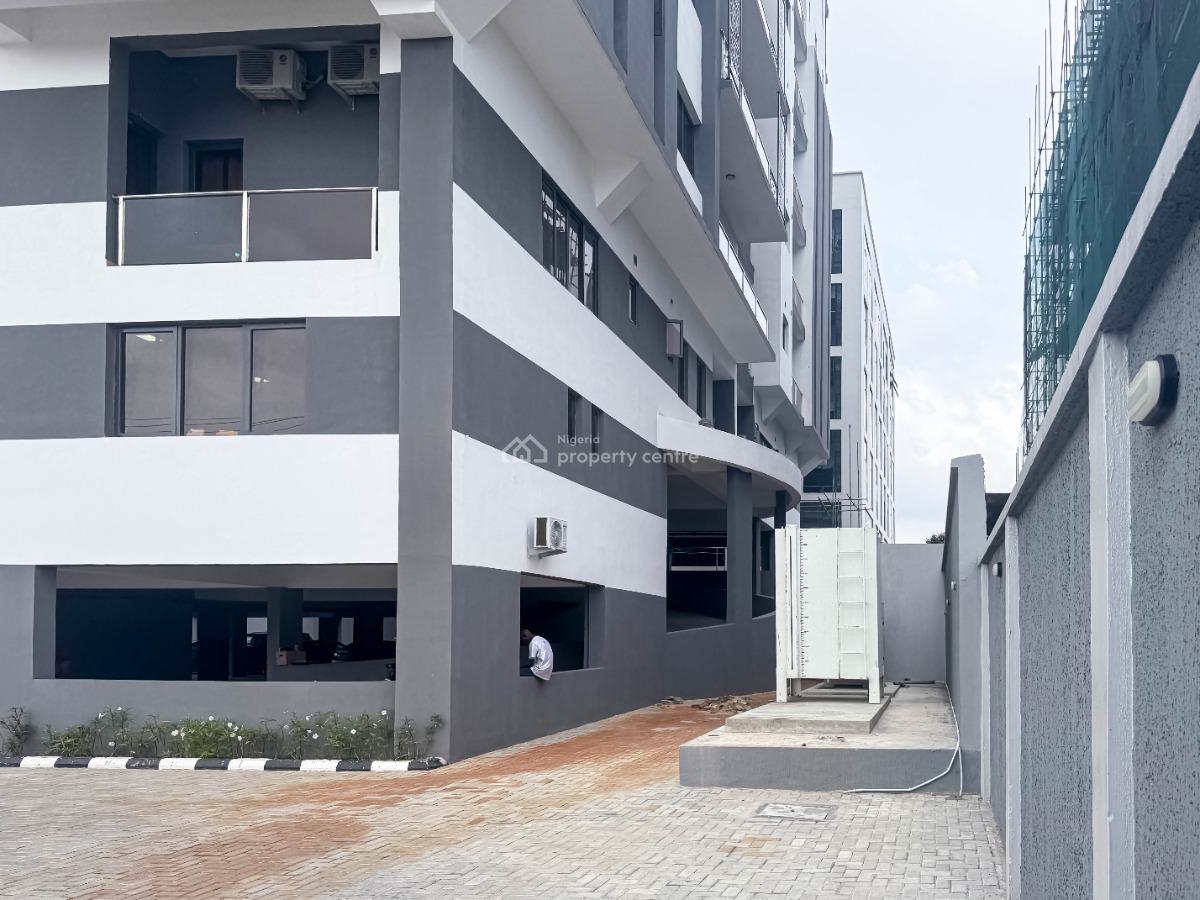 Luxury 3 Bedroom Condo with Bq, Lekki Phase 1, Lekki, Lagos, Block of Flats for Sale