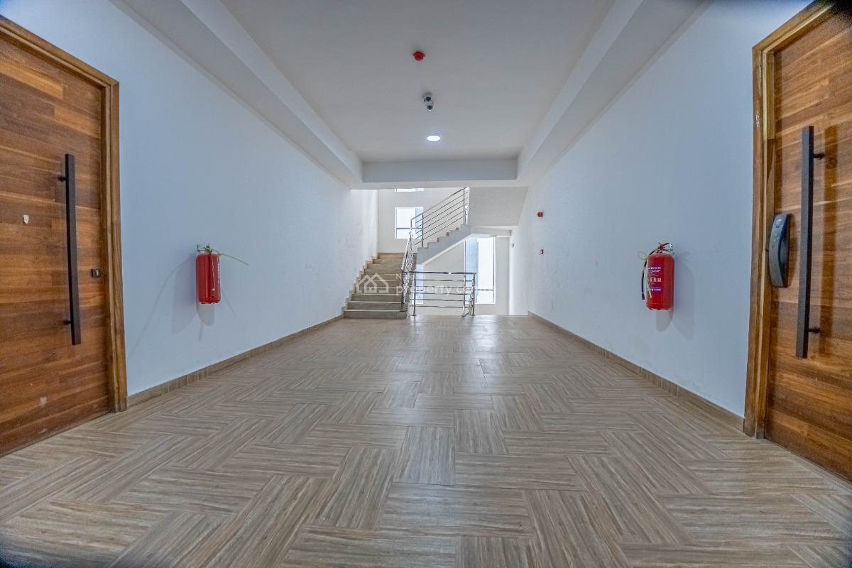 Luxury 3 Bedroom Condo with Bq, Lekki Phase 1, Lekki, Lagos, Block of Flats for Sale