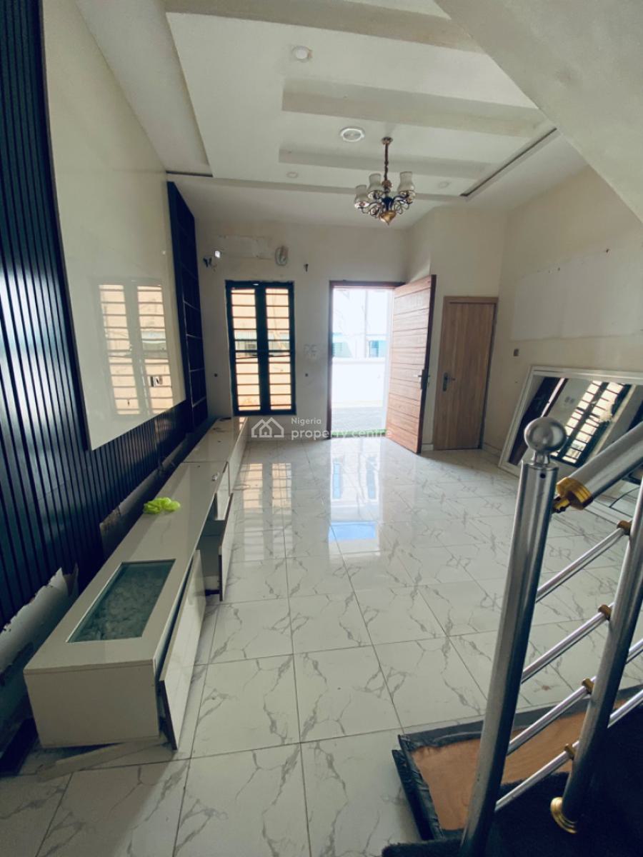 2 Bedrooms Terrace Duplex, Ikota, Lekki, Lagos, Terraced Duplex for Rent