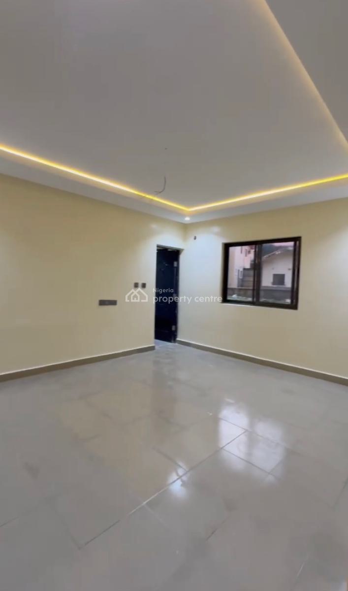 Massive Beautiful 2 Bedroom En-suite Flat, Katampe (main), Katampe, Abuja, Block of Flats for Sale