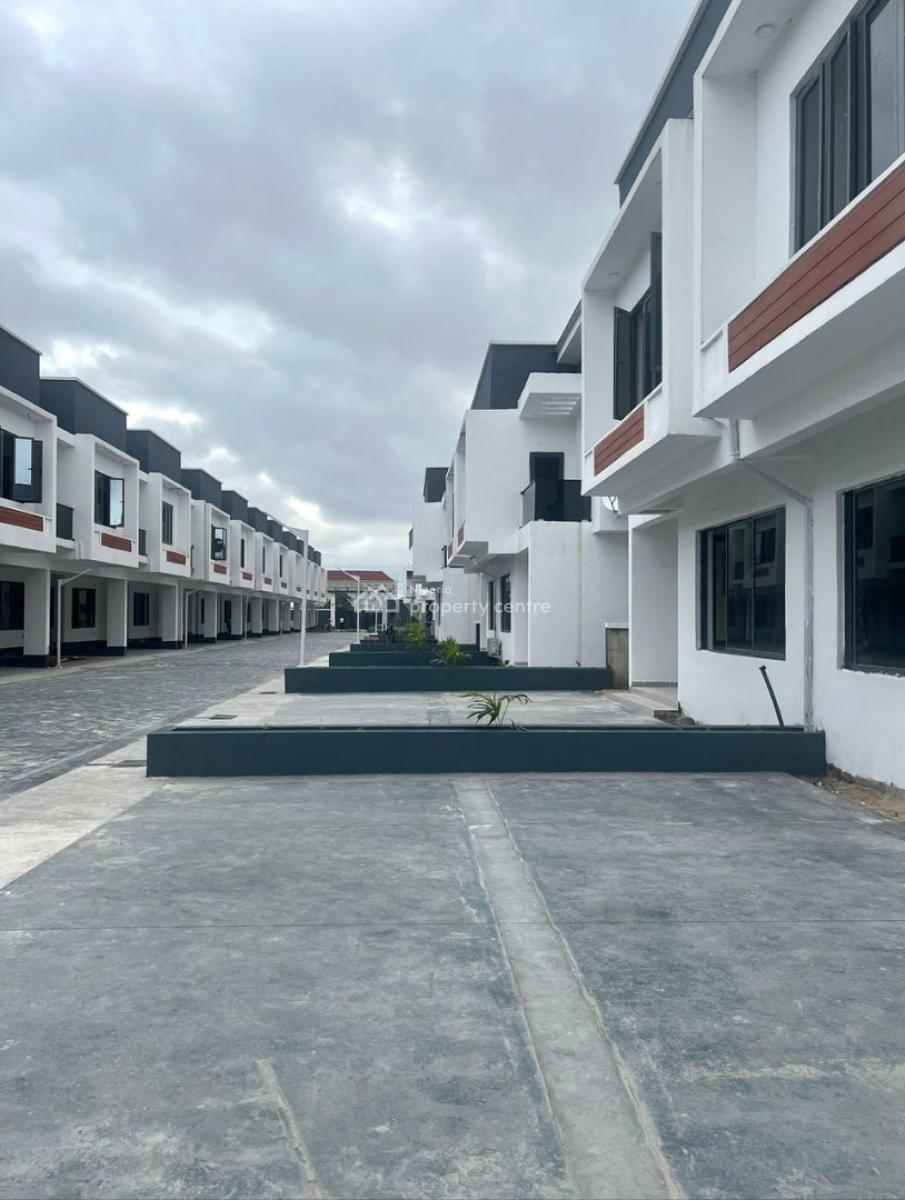 4 Bedroom Terraced Duplex in a Serviced Estate, Beach Resort Estate, Osapa, Lekki, Lagos, House for Sale