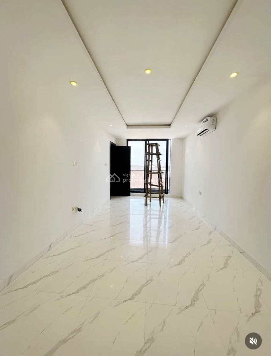 Luxurious 3 Bedroom Apartment with Swimming Pool and Elevator, Lekki Phase 1, Lekki, Lagos, Flat / Apartment for Rent