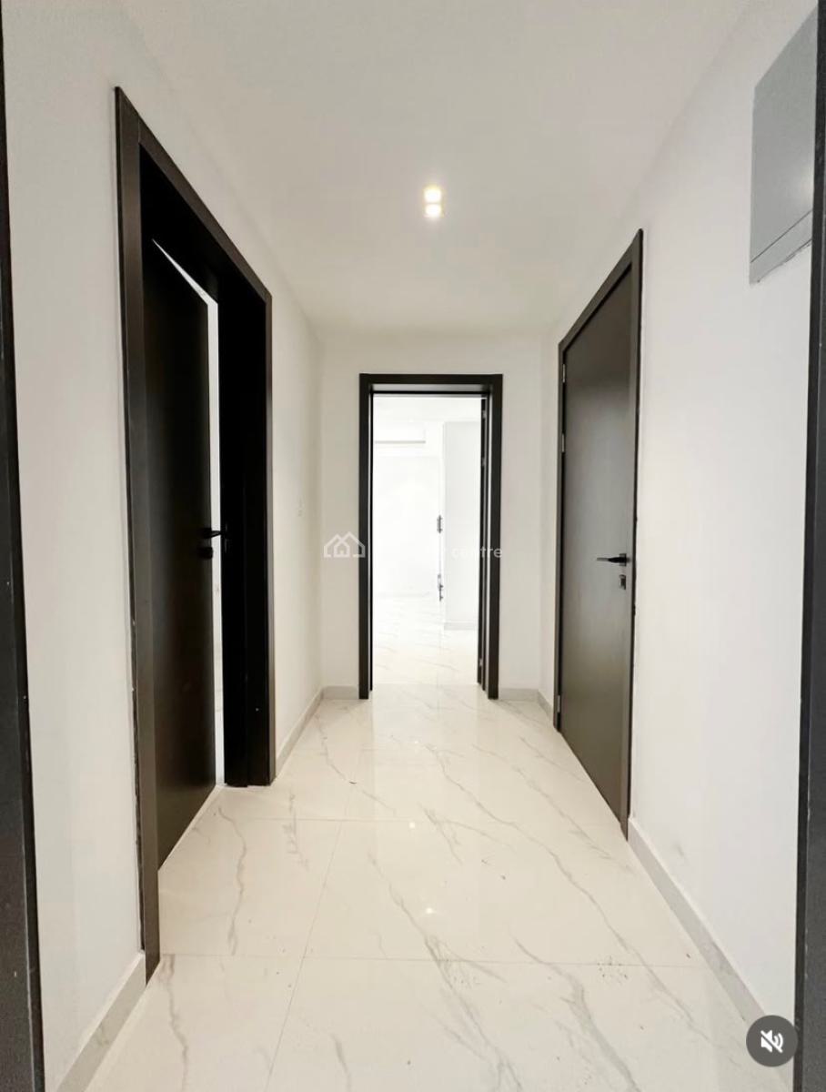 Luxurious 3 Bedroom Apartment with Swimming Pool and Elevator, Lekki Phase 1, Lekki, Lagos, Flat / Apartment for Rent