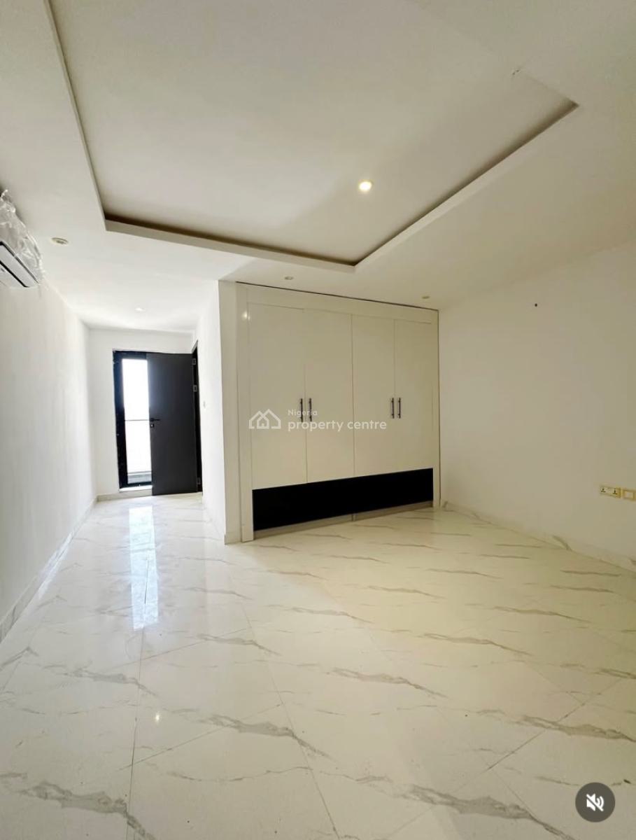 Luxurious 3 Bedroom Apartment with Swimming Pool and Elevator, Lekki Phase 1, Lekki, Lagos, Flat / Apartment for Rent