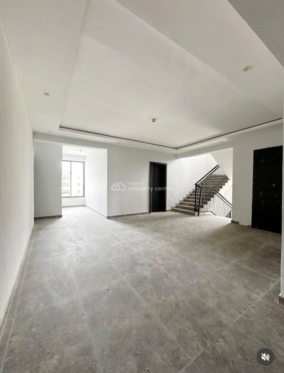 Luxurious 3 Bedroom Apartment with Swimming Pool and Elevator, Lekki Phase 1, Lekki, Lagos, Flat / Apartment for Rent