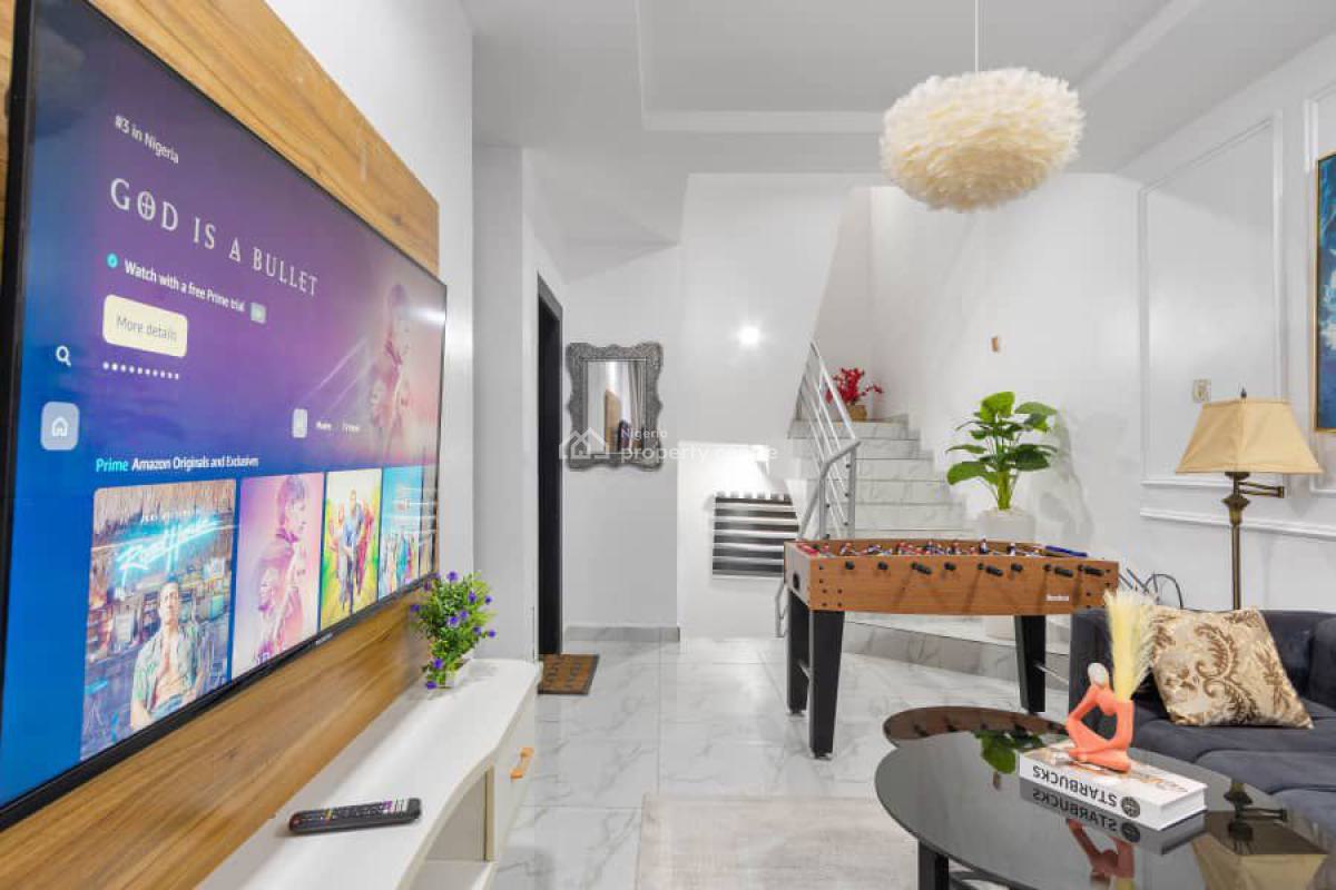 4 Bedroom Duplex with Snooker  Board  & Ps5, Lekki Phase 1, Lekki, Lagos, Flat / Apartment Short Let