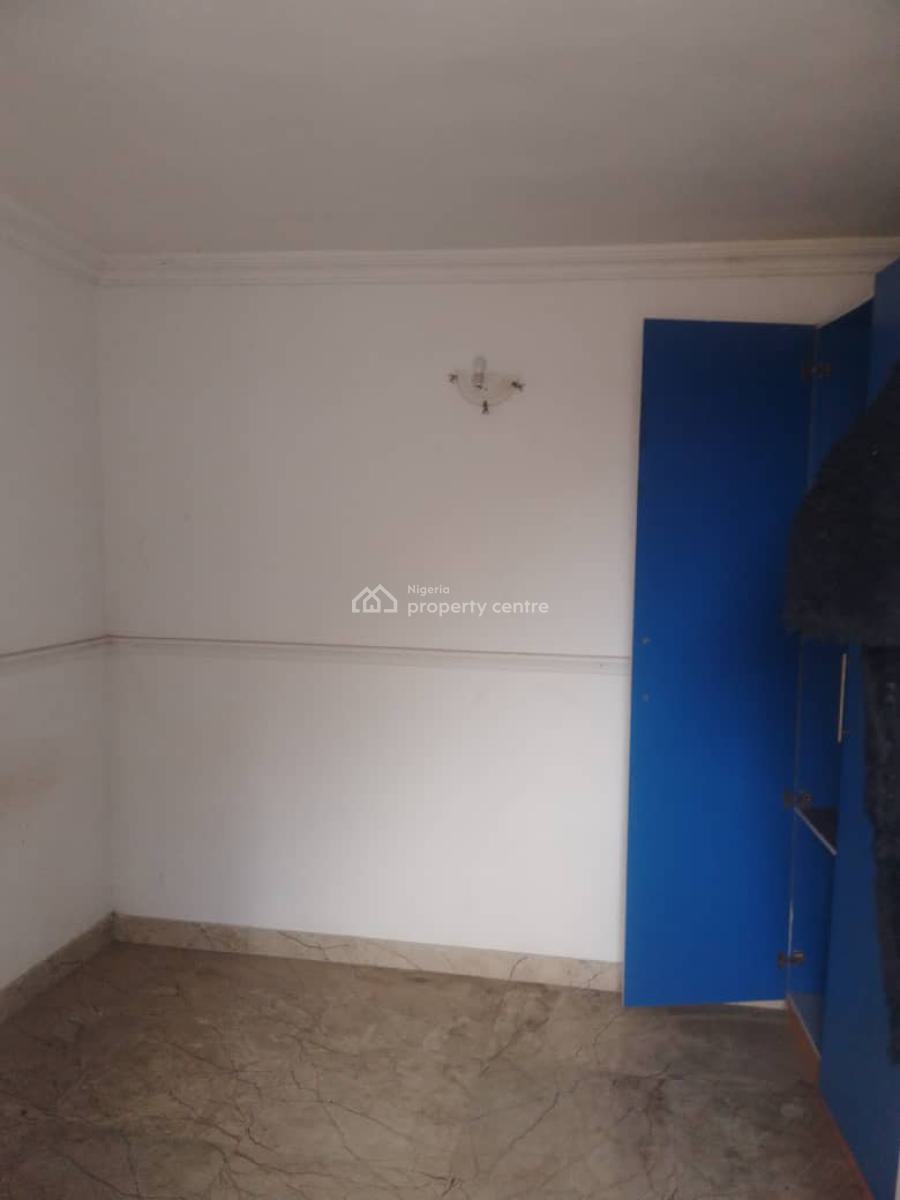 Mini Flat Upstairs, Orchid Road, Lekki, Lagos, Flat / Apartment for Rent