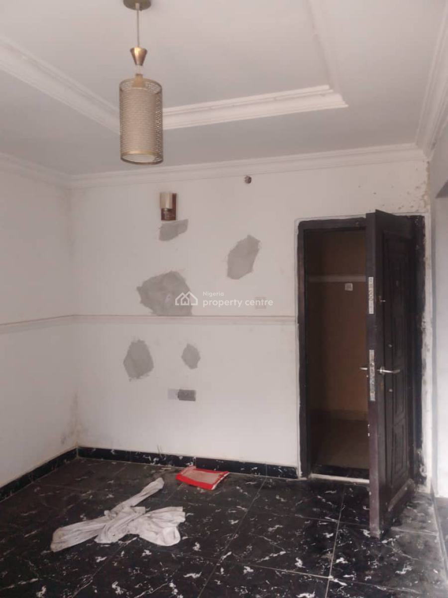 Mini Flat Upstairs, Orchid Road, Lekki, Lagos, Flat / Apartment for Rent
