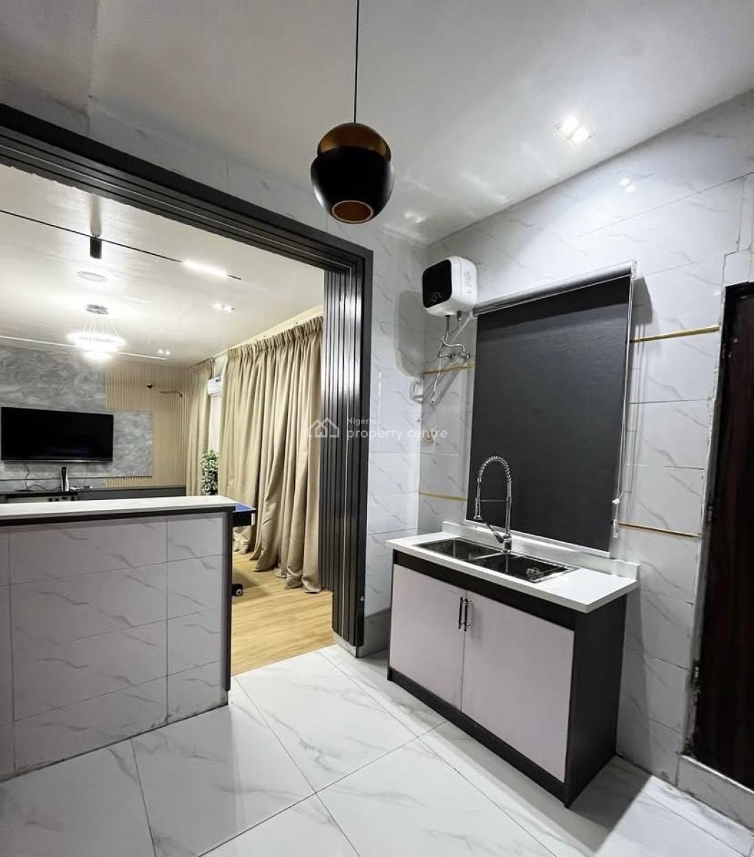 Luxury 2 Bedroom Apartment with Pool, Ikate, Lekki, Lagos, Flat / Apartment for Rent