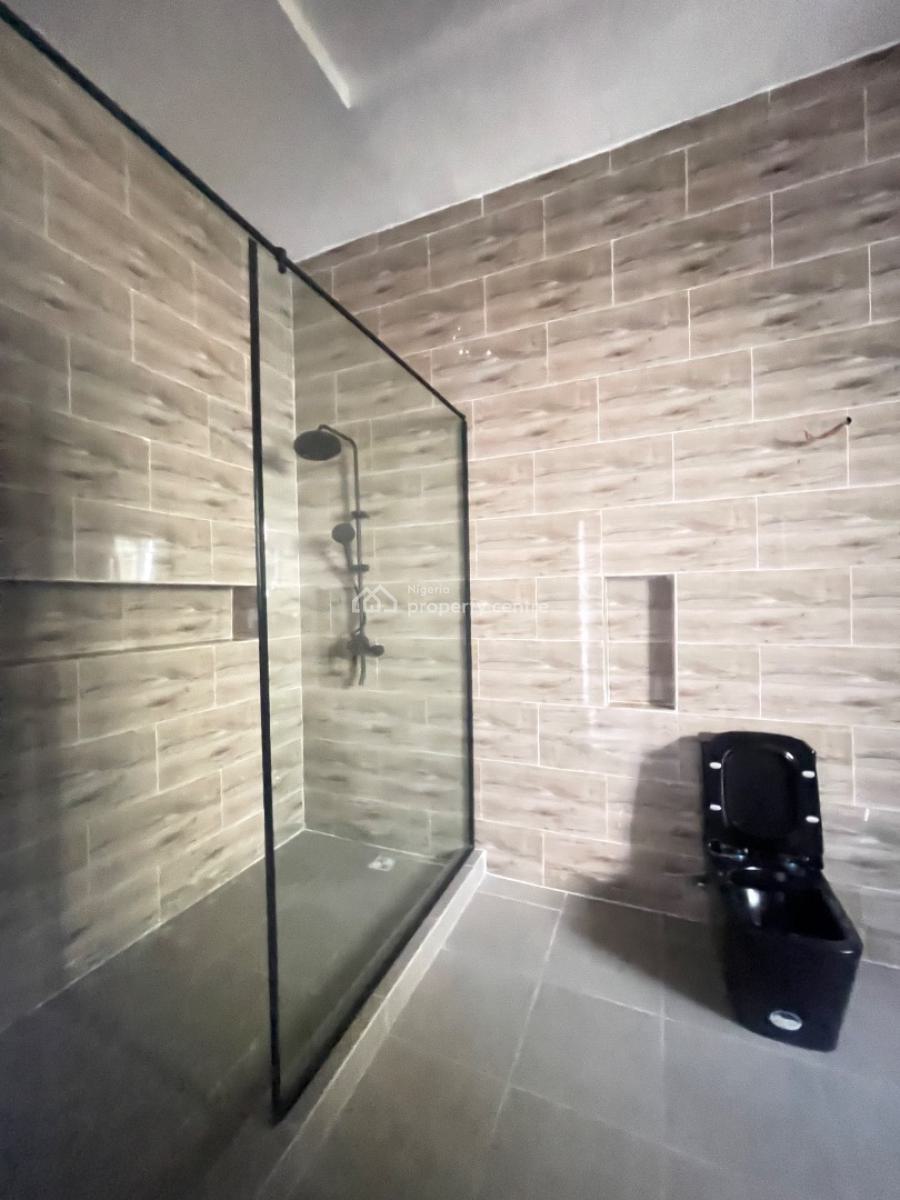 Distress Luxury Built 4 Bedrooms Detached House with Bq, Off Orchid Road, Lekki Phase 1, Lekki, Lagos, Detached Duplex for Sale