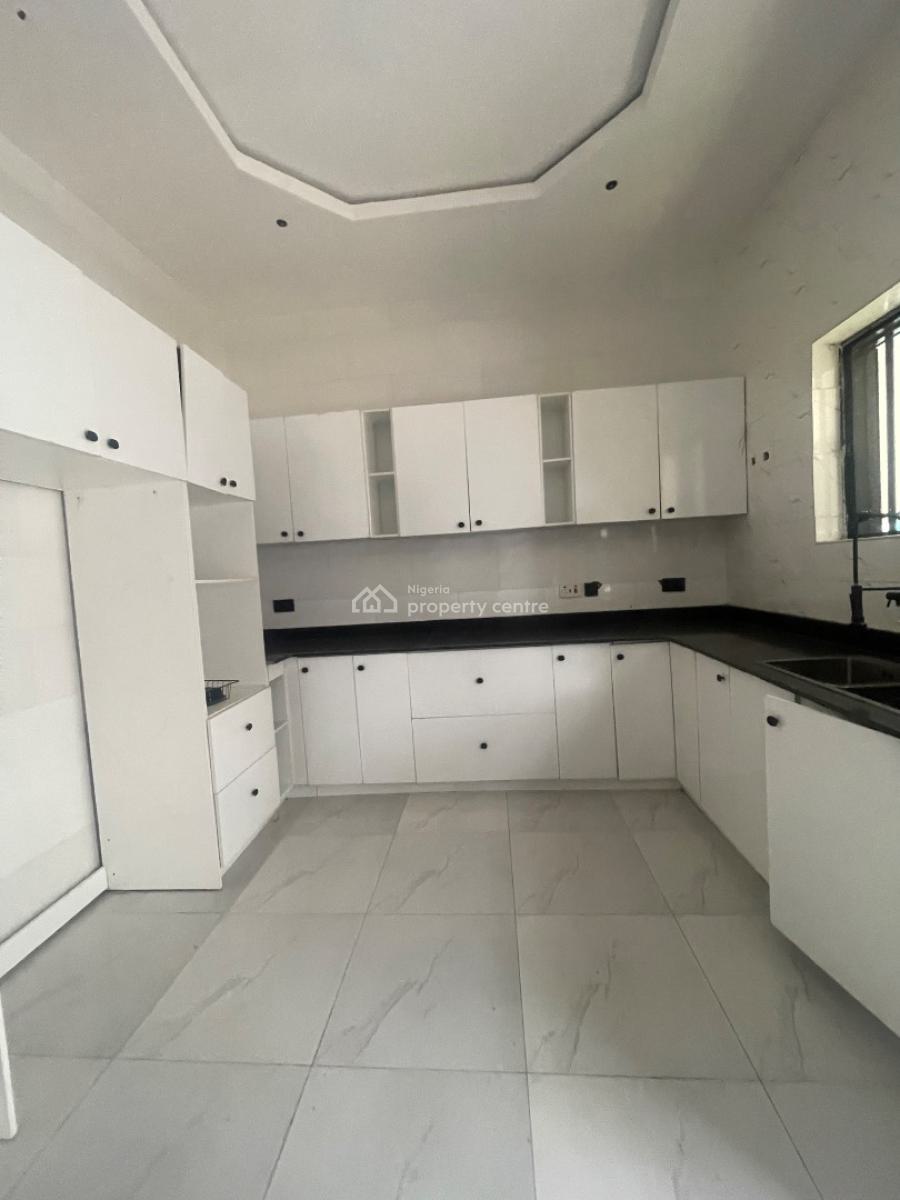 Distress Luxury Built 4 Bedrooms Detached House with Bq, Off Orchid Road, Lekki Phase 1, Lekki, Lagos, Detached Duplex for Sale